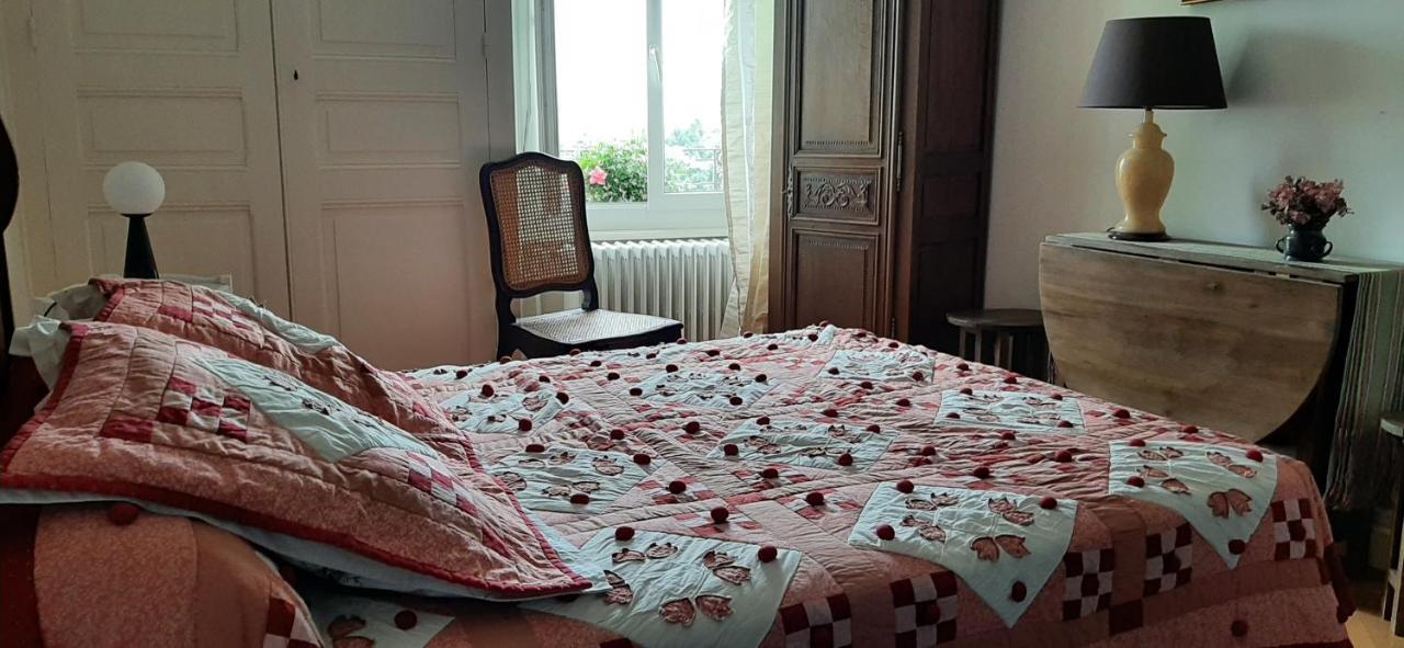 Chez Babeth Hotell Poule-lès-Écharmeaux Rum bild